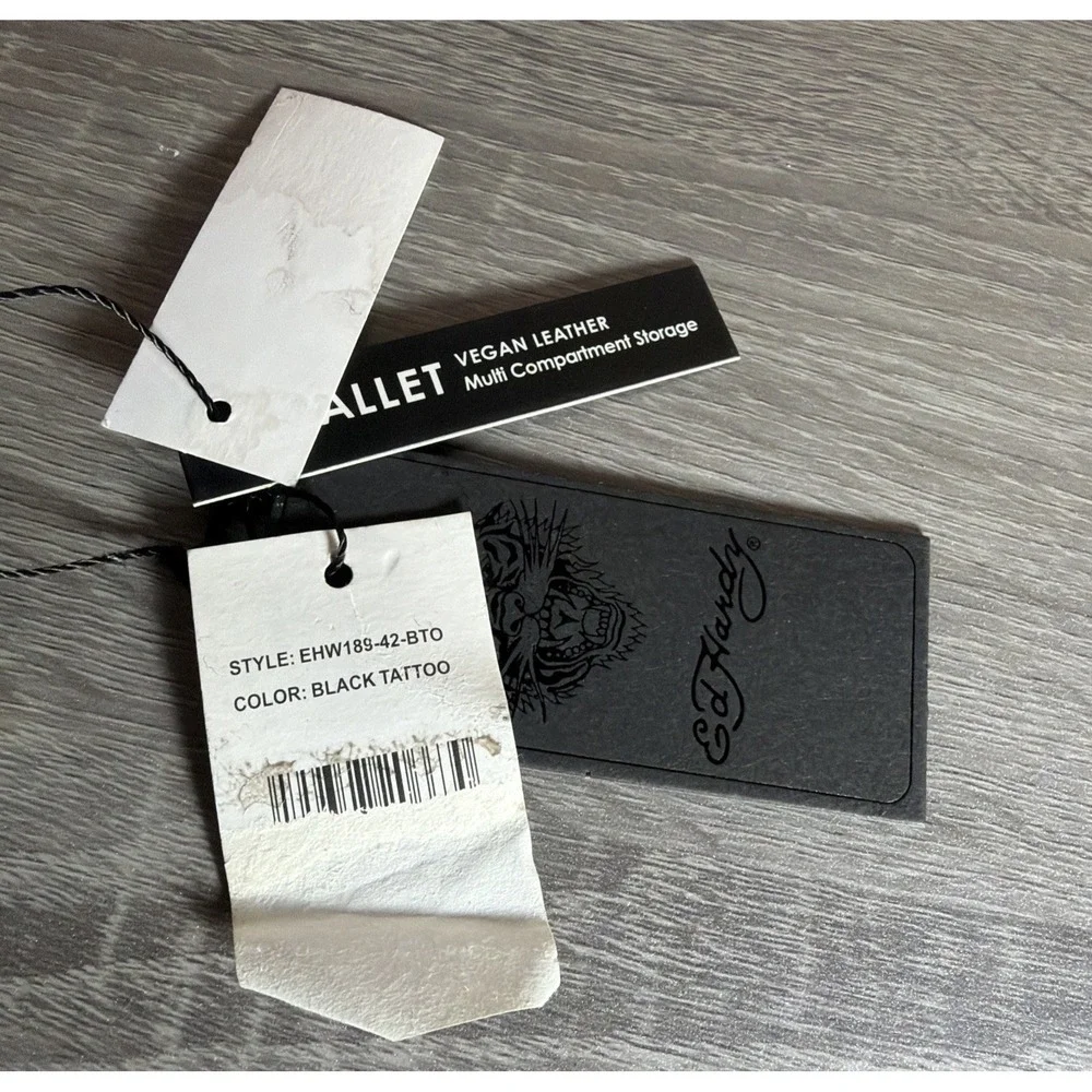 NWT Ed Hardy Wallet Card Holder Bifold Snap Closure Black Graphic‎ Tattoo Design